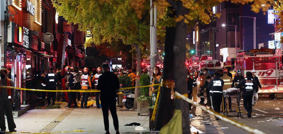 Quasi 60 morti e 150 feriti dopo una valanga umana a Seoul